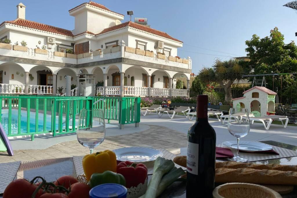 2 Apartments With Private Pool At Villa Diaz Aleman 萨洛夫雷 外观 照片