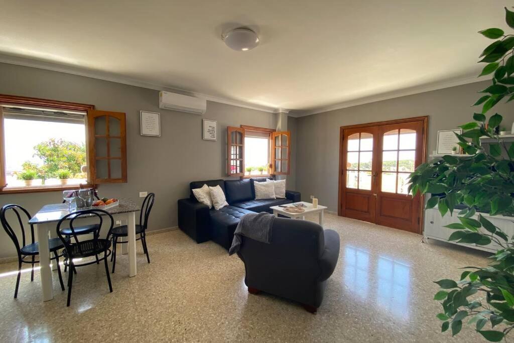 2 Apartments With Private Pool At Villa Diaz Aleman 萨洛夫雷 外观 照片