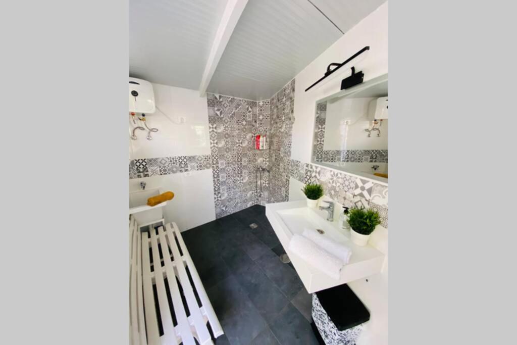 2 Apartments With Private Pool At Villa Diaz Aleman 萨洛夫雷 外观 照片
