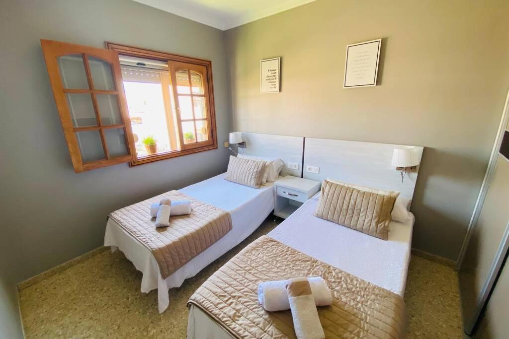 2 Apartments With Private Pool At Villa Diaz Aleman 萨洛夫雷 外观 照片